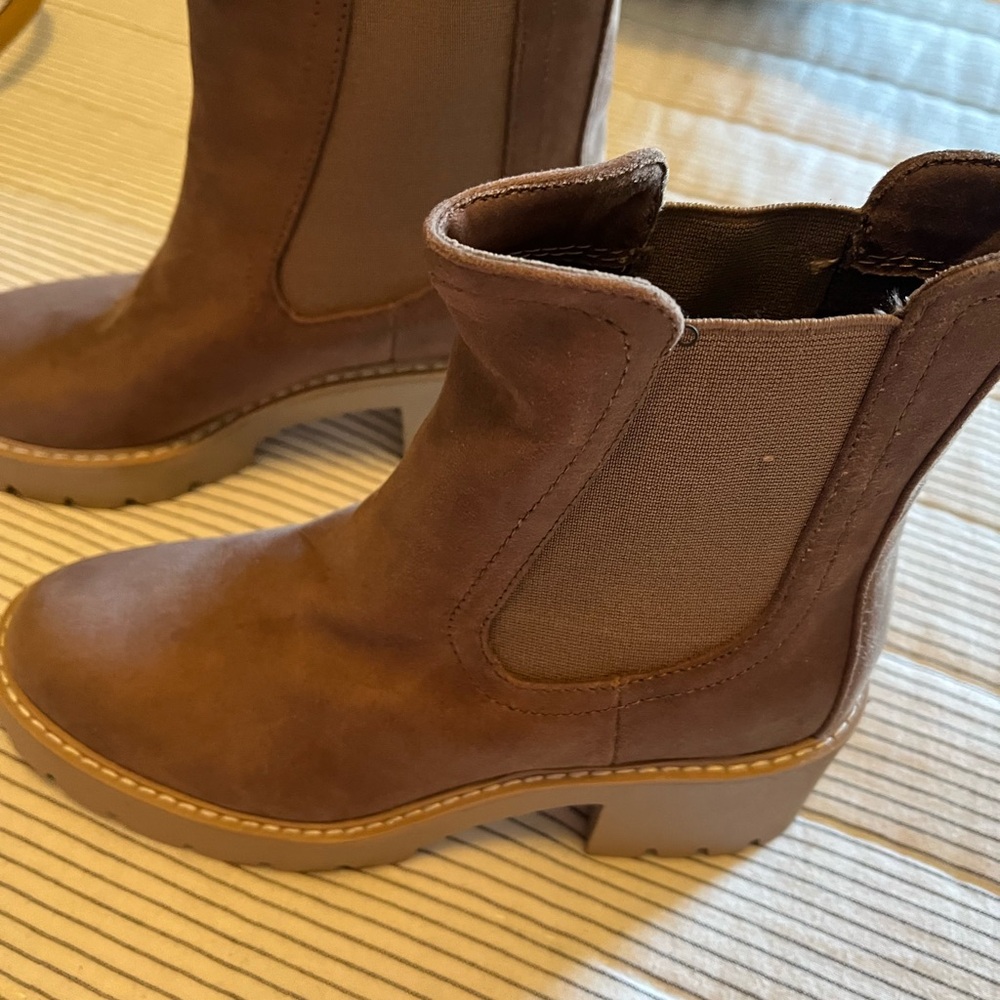 DV by Dolce Vita womens Tan Boots